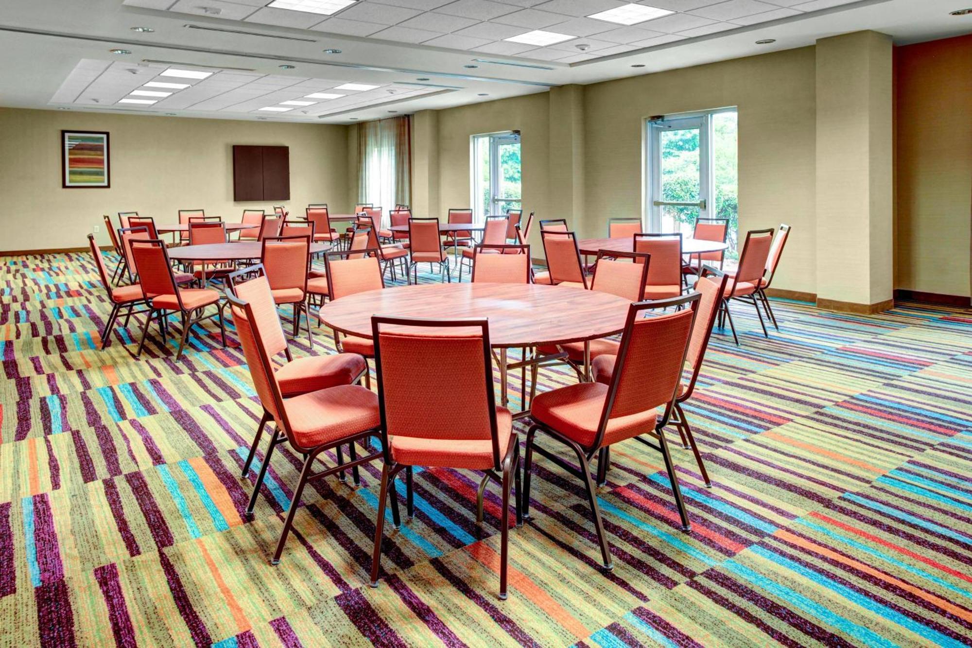 Fairfield Inn & Suites By Marriott Atlanta Stonecrest Lithonia Exterior photo